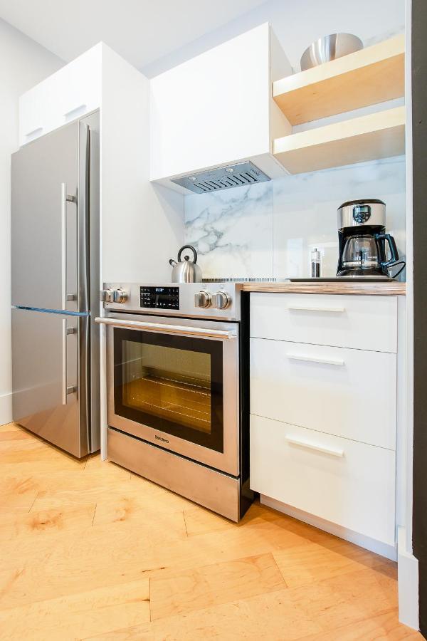 Les Lofts St-Pierre - Par Les Lofts Vieux-Quebec Apartment Bagian luar foto