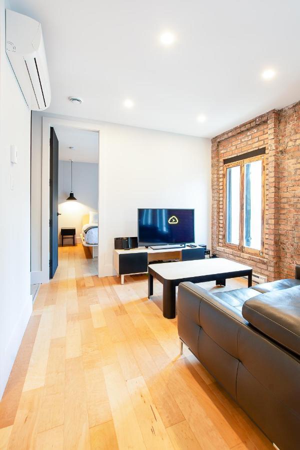 Les Lofts St-Pierre - Par Les Lofts Vieux-Quebec Apartment Bagian luar foto